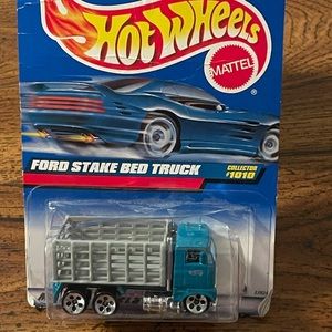 NIP 1999 Ford Stake Bed Truck Hot Wheels you can put things in the back of truck
